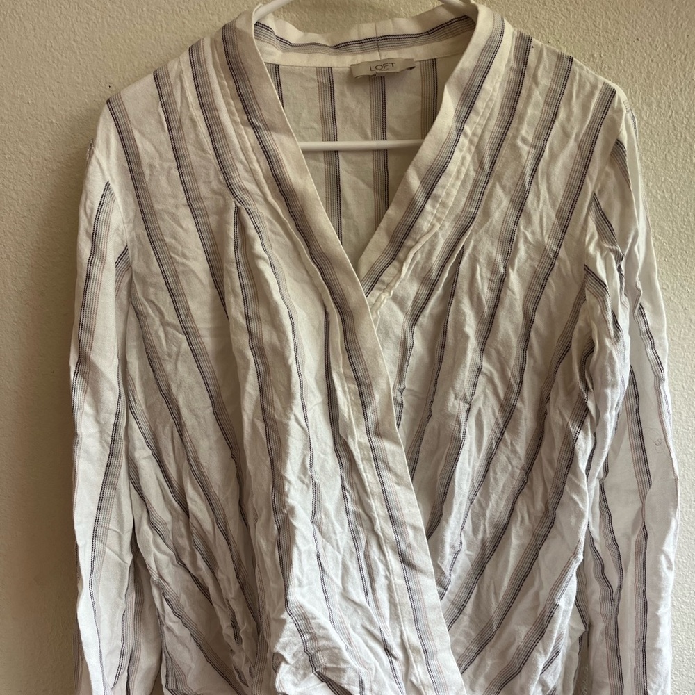 This Anne Taylor Loft lightweight blouse is great for the spring-summer months.